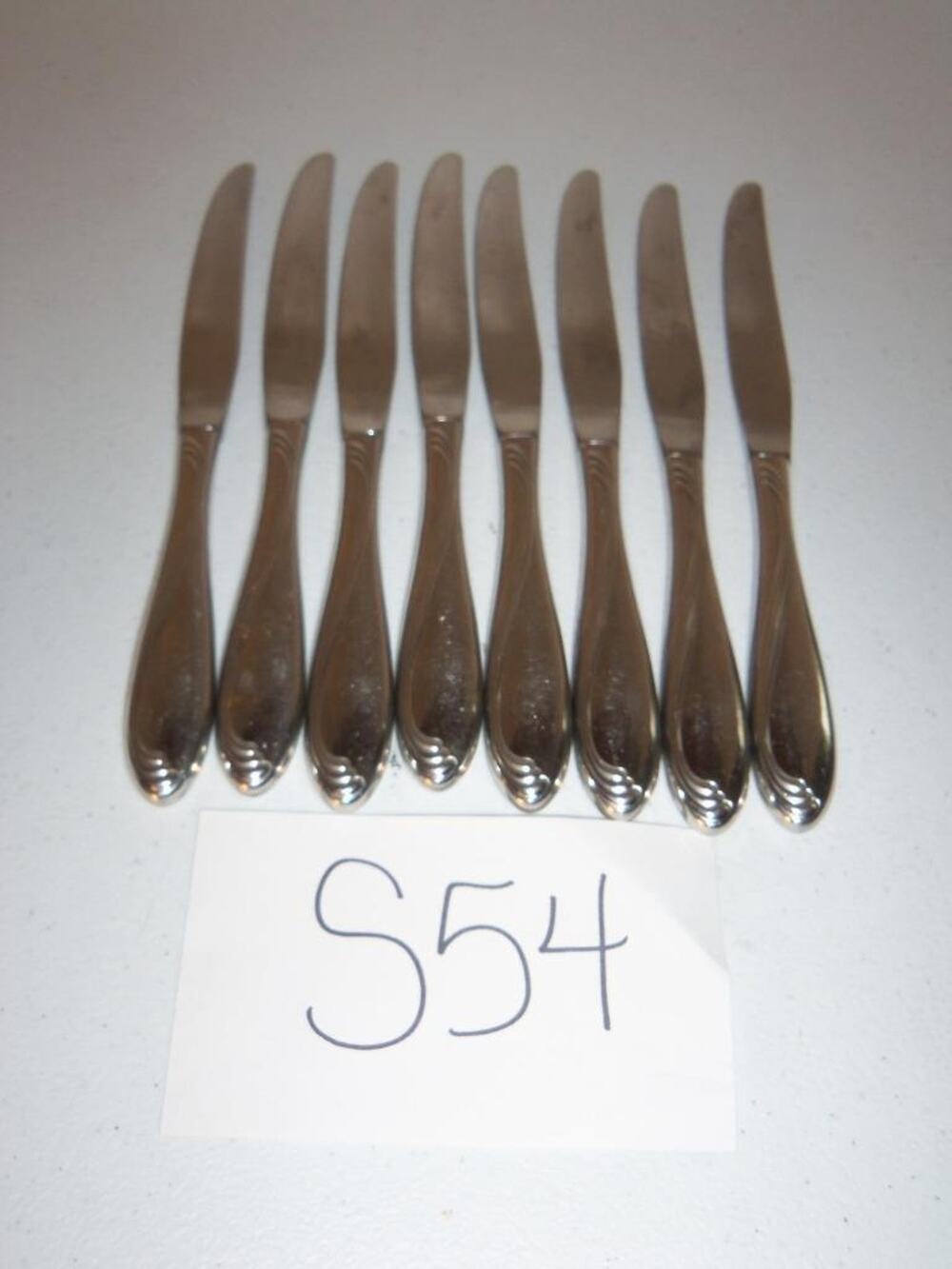 8 Oneida Camber Stainless Glossy Modern Hollow Dinner Knives - 0819S54